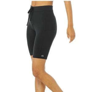 Alo Yoga 9” Hight Waist Checkpoint Biker Short